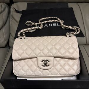 Chanel Ivory Quilted Shoulder Bag